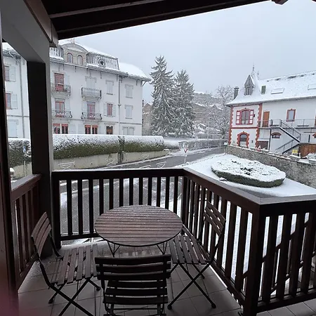 St Gervais, With A View Dble Bedroom Child Bed Pkg Quiet Venue