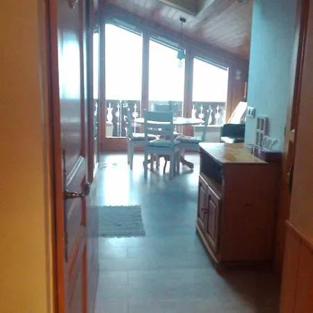 St Gervais, With A View Dble Bedroom Child Bed Pkg Quiet Venue * Saint-Gervais-les-Bains